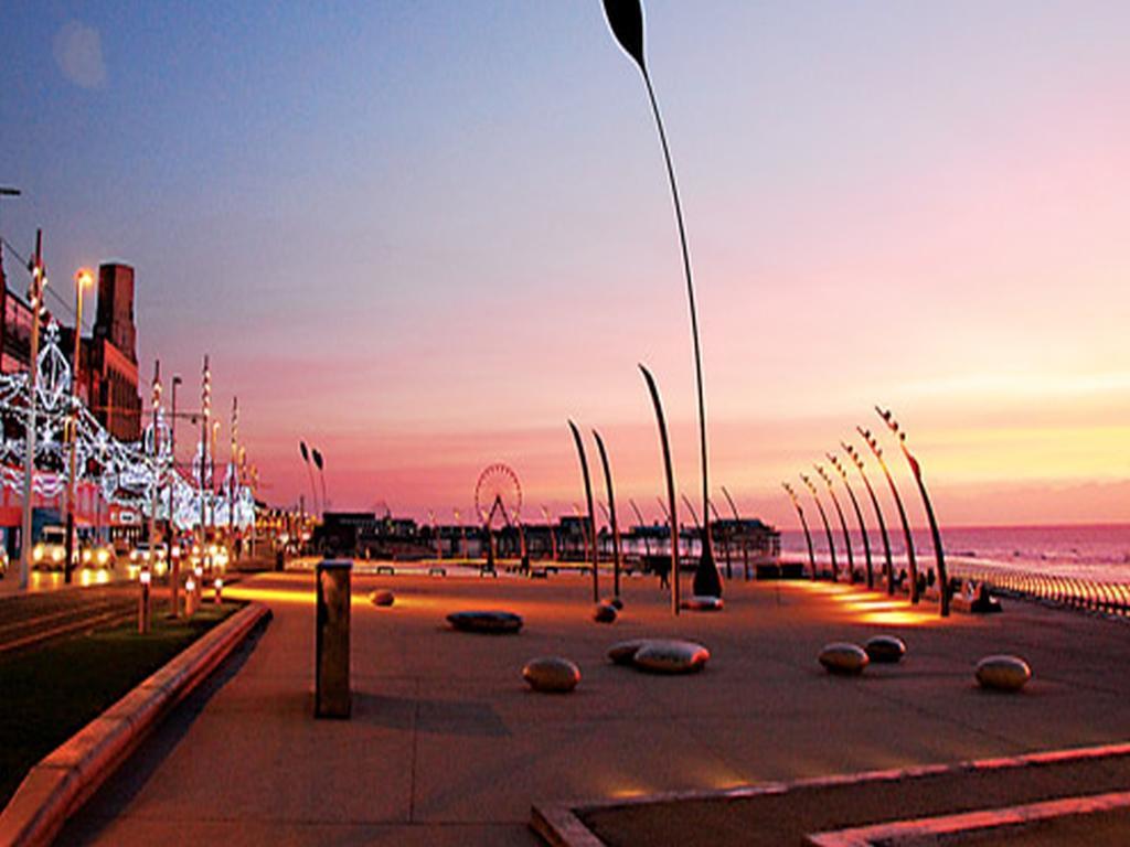 Palm Beach Hotel By The Sea Blackpool Exterior foto